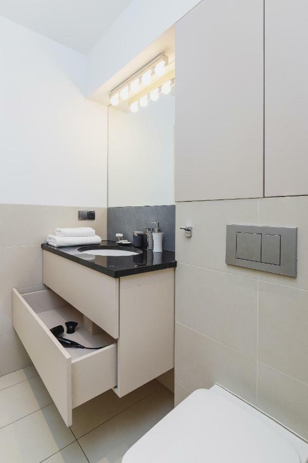 Apartments Cracow Miodowa by Renters Kraków Zewnętrze zdjęcie