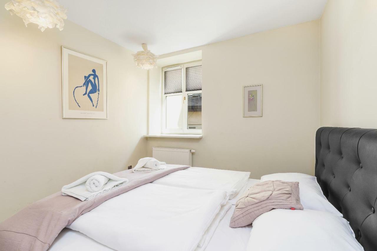 Apartments Cracow Miodowa by Renters Kraków Zewnętrze zdjęcie