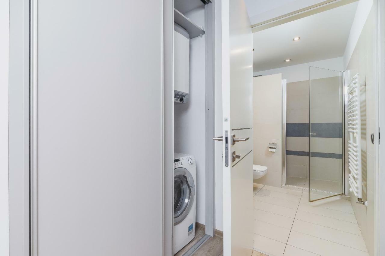 Apartments Cracow Miodowa by Renters Kraków Zewnętrze zdjęcie